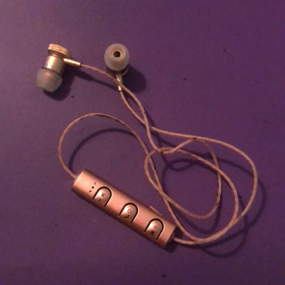 Bluetooth headphones